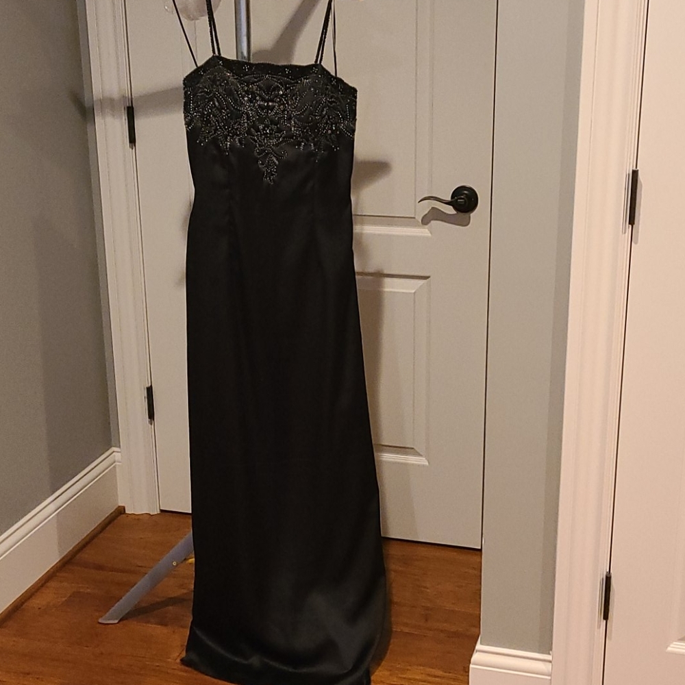 Riva Designs Formal Black Dress